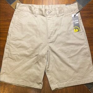 Classic Chino Men's Tan Shorts. Relaxed Fit, Size 32. Cell Phone Pocket. NWT $40